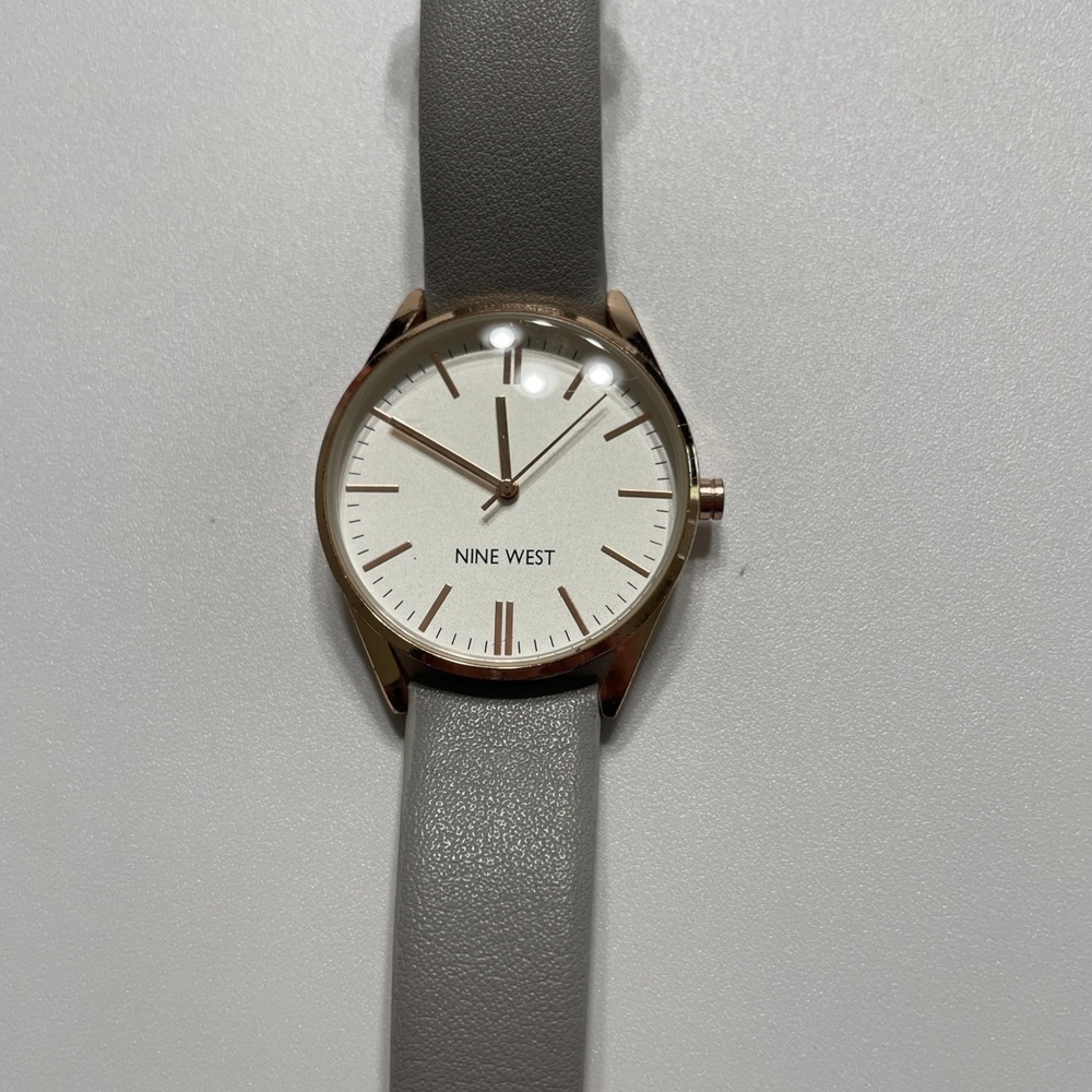 Nine West Gold Tone Watch NW/needs New Band, Needs Battery